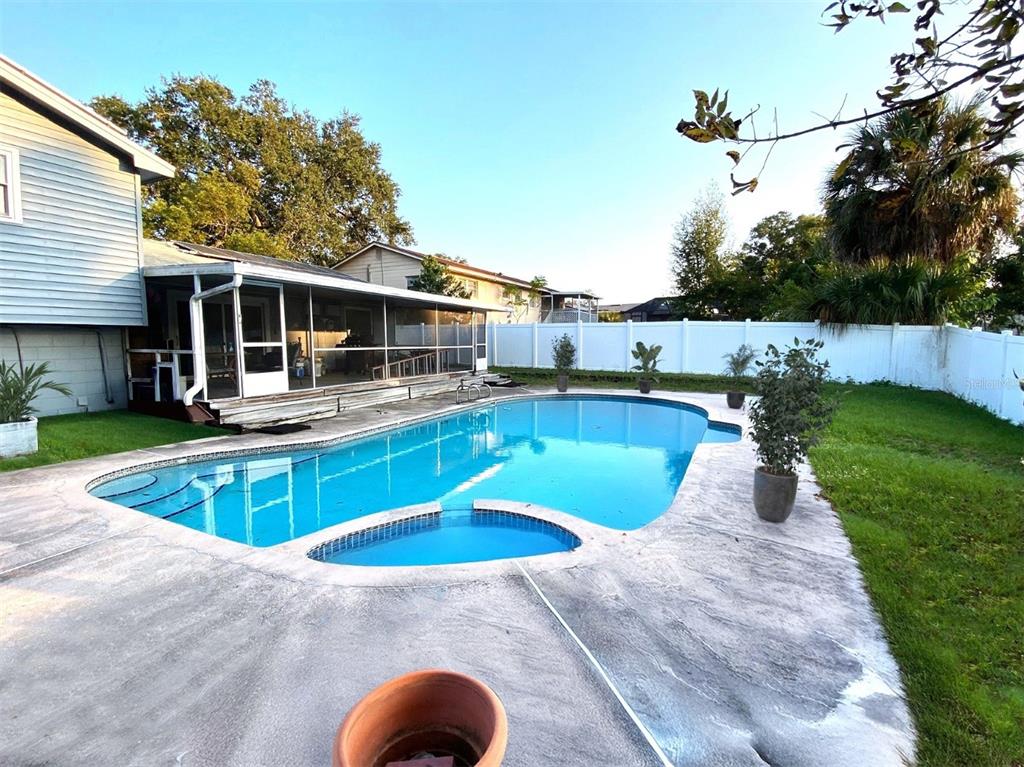 626 Orchid Lane Altamonte Springs, FL 32714 - Photo 23 of 24 a view of a house with swimming pool