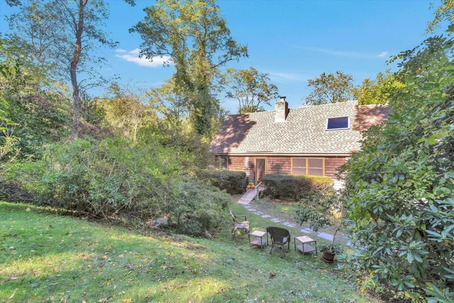 $699,000 | 10 Shanks Pond Road, Falmouth, MA 02540