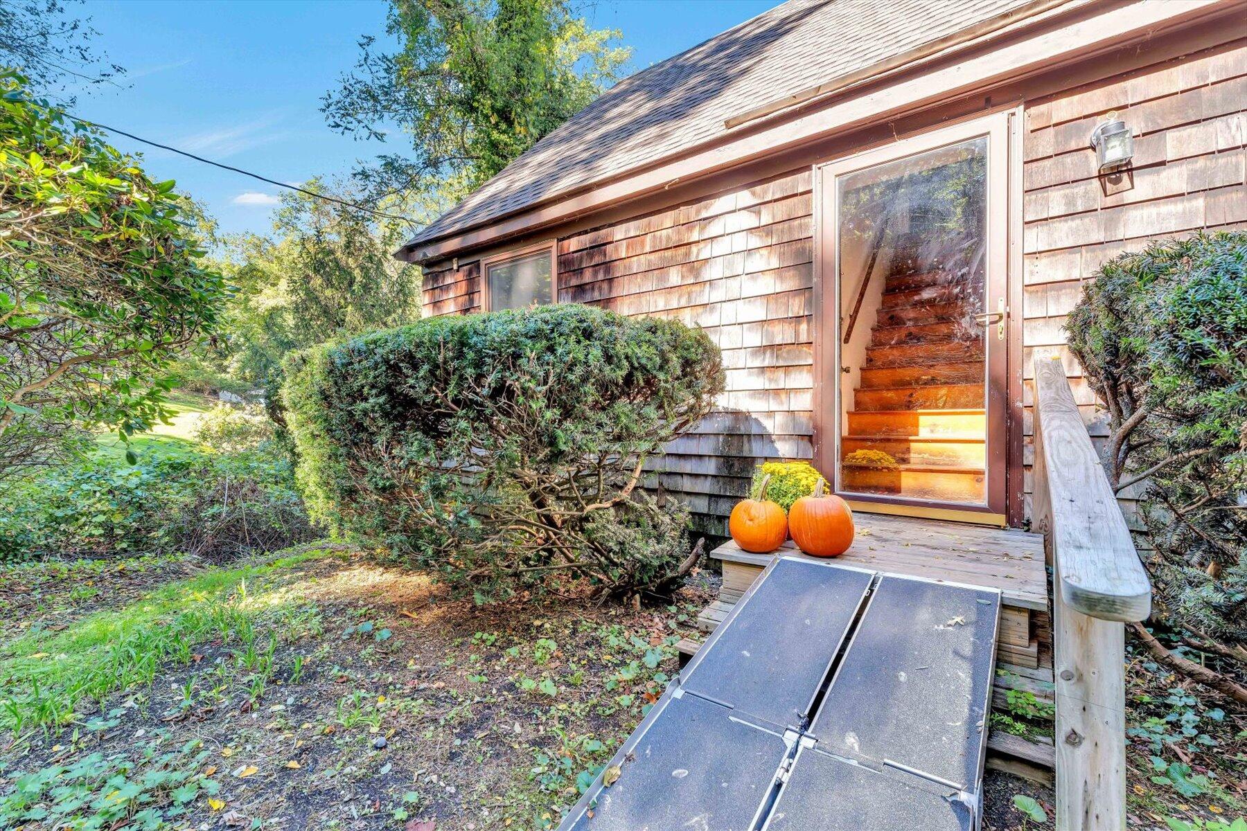 10 Shanks Pond Road Falmouth, MA 02540 - Photo 4 of 36 15-IMGP1783