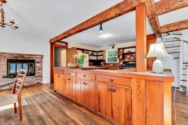 $699,000 | 10 Shanks Pond Road, Falmouth, MA 02540