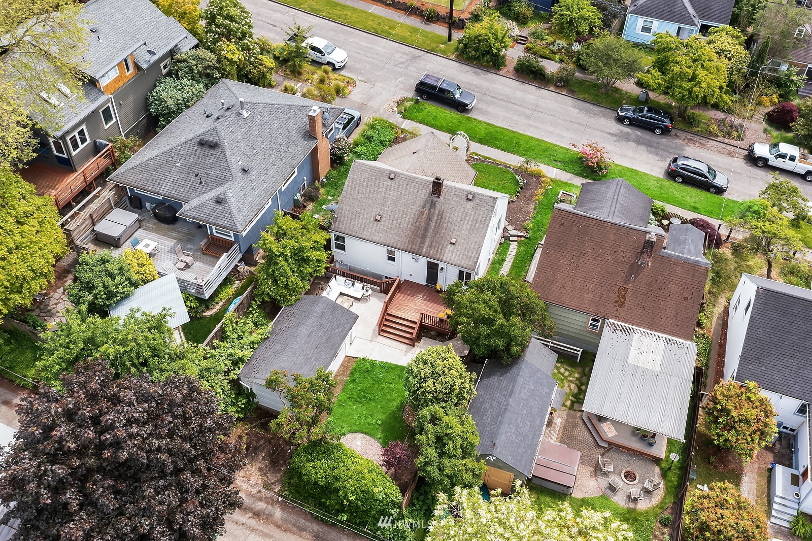 336 Northwest 47th Street Seattle, WA 98107 - Photo 34 of 36 an aerial view of a house with a garden