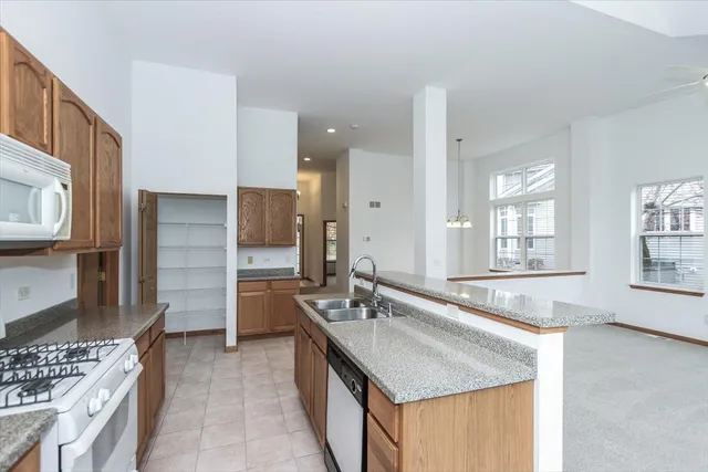 $379,900 | 202 Braeburn Circle, Sugar Grove, IL 60554