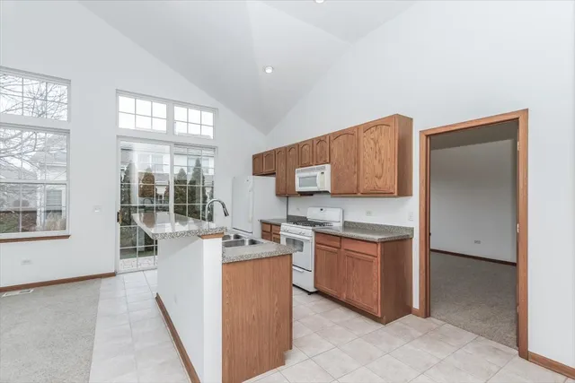 $379,900 | 202 Braeburn Circle, Sugar Grove, IL 60554