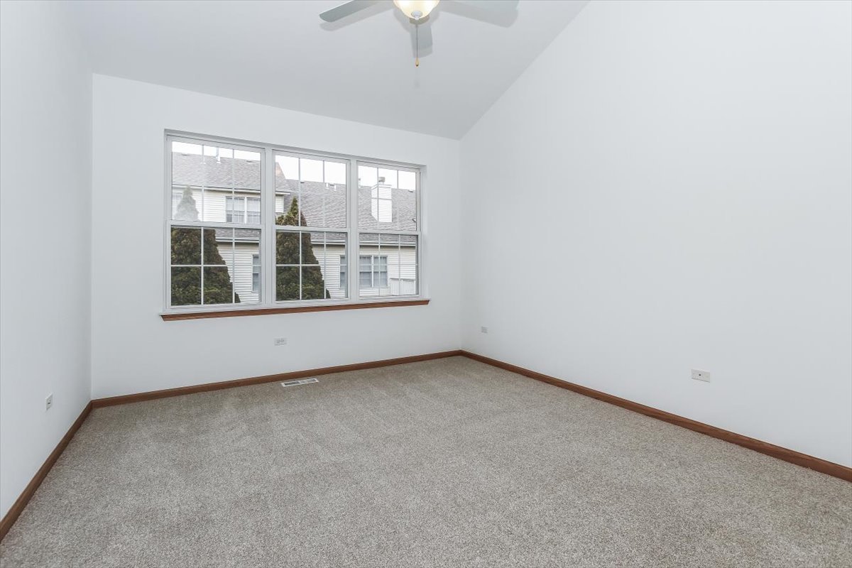 202 Braeburn Circle Sugar Grove, IL 60554 - Photo 15 of 25