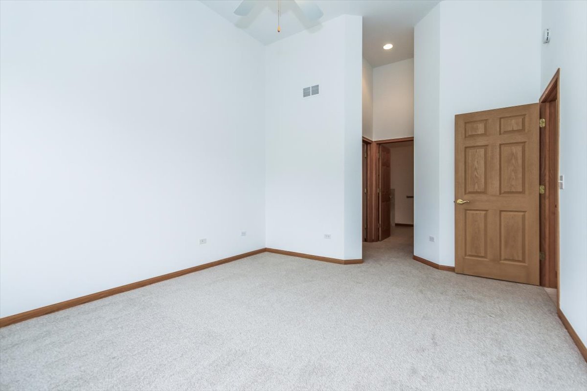 202 Braeburn Circle Sugar Grove, IL 60554 - Photo 17 of 25