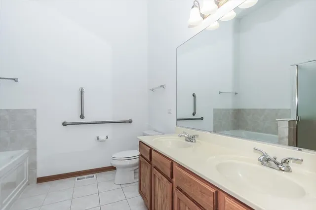 $379,900 | 202 Braeburn Circle, Sugar Grove, IL 60554