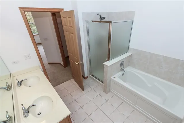 $379,900 | 202 Braeburn Circle, Sugar Grove, IL 60554