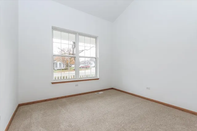 $379,900 | 202 Braeburn Circle, Sugar Grove, IL 60554