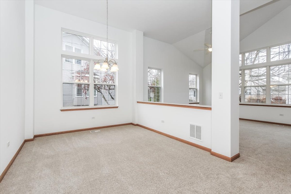 202 Braeburn Circle Sugar Grove, IL 60554 - Photo 4 of 25