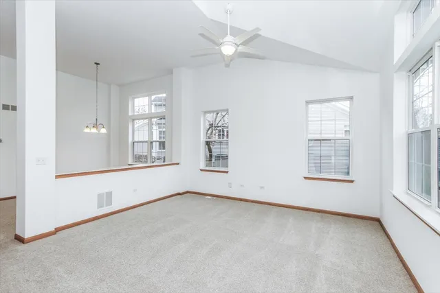 $379,900 | 202 Braeburn Circle, Sugar Grove, IL 60554