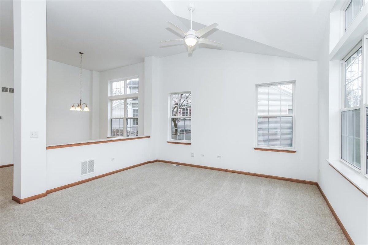 202 Braeburn Circle Sugar Grove, IL 60554 - Photo 7 of 25