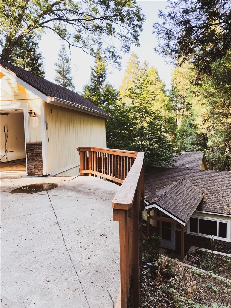 743 Woodland Road Crestline, CA 92325 - Photo 4 of 49