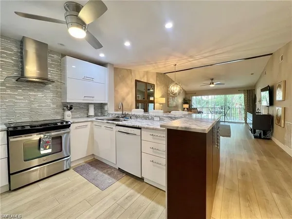 $4,900 | 1120 Sarah Jean Circle, Unit B205, Naples, FL 34110