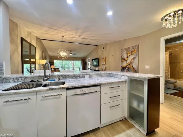$4,900 | 1120 Sarah Jean Circle, Unit B205, Naples, FL 34110
