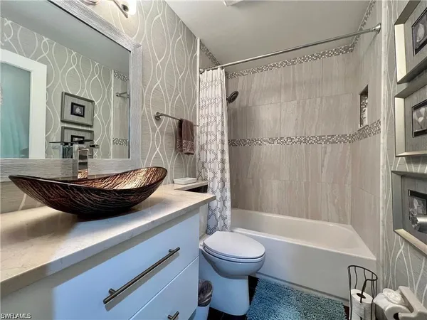 $4,900 | 1120 Sarah Jean Circle, Unit B205, Naples, FL 34110