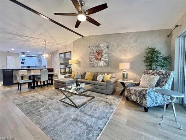 $4,900 | 1120 Sarah Jean Circle, Unit B205, Naples, FL 34110