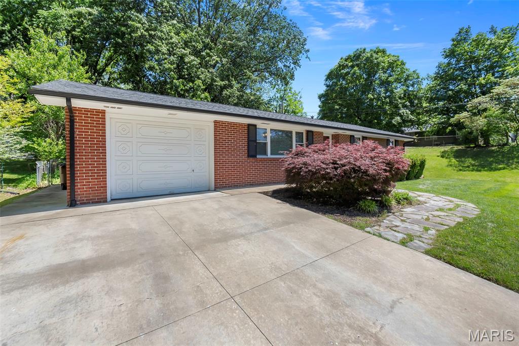 1420 Blue Ridge Road Cape Girardeau, MO 63701 - Photo 2 of 32