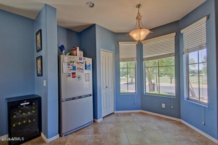 4151 East Trigger Way Gilbert, AZ 85297 - Photo 5 of 25 Kitchen