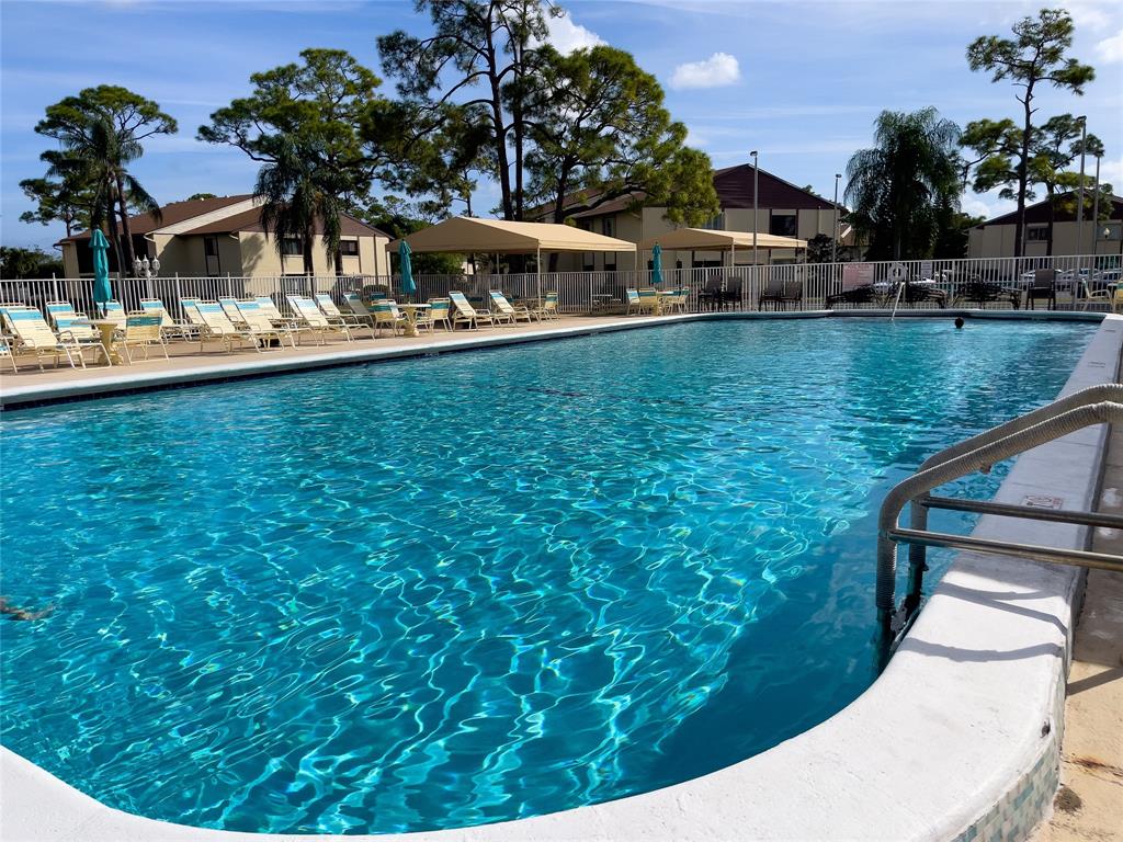 329 Knotty Pine Circle, Unit C2 Greenacres, FL 33463 - Photo 31 of 39