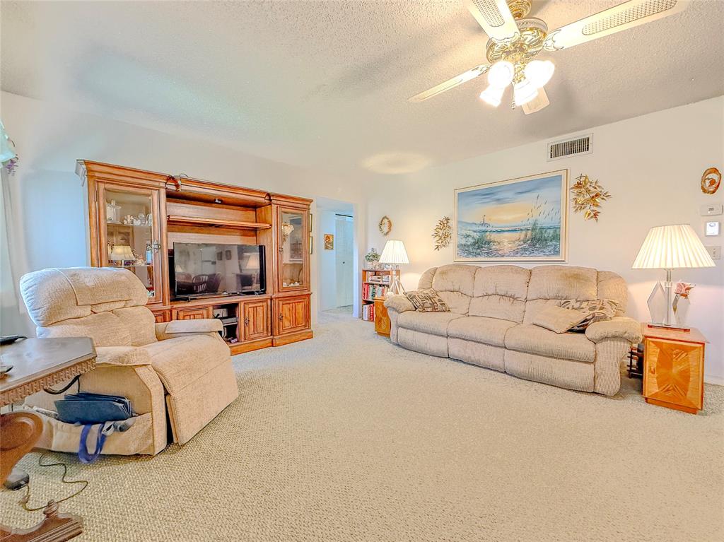 329 Knotty Pine Circle, Unit C2 Greenacres, FL 33463 - Photo 4 of 39