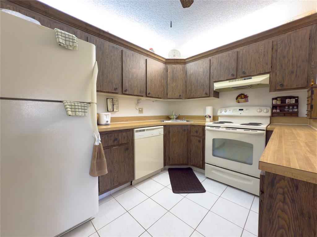 329 Knotty Pine Circle, Unit C2 Greenacres, FL 33463 - Photo 5 of 39