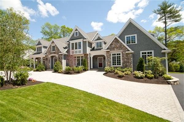 672 Chestnut Street Needham, MA 02492 - Photo 1 of 18 Gallery Image 1