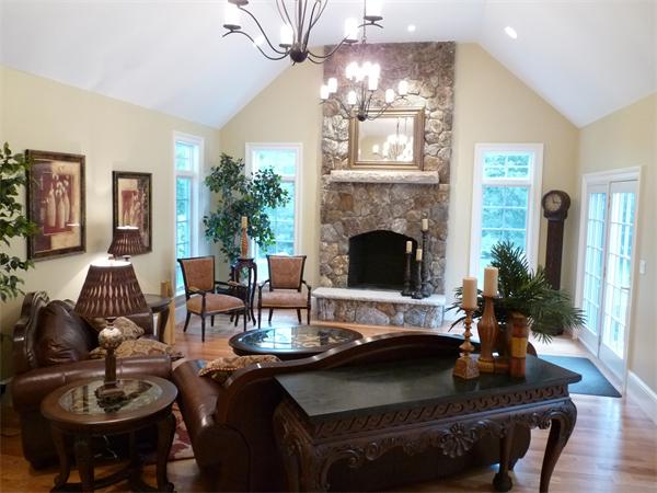 672 Chestnut Street Needham, MA 02492 - Photo 4 of 18 Gallery Image 4