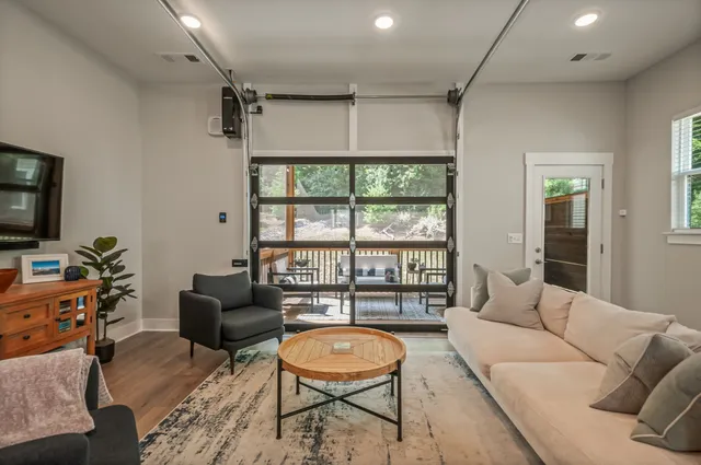 $3,000 | 207 Stonecrest Circle, Nashville, TN 37209