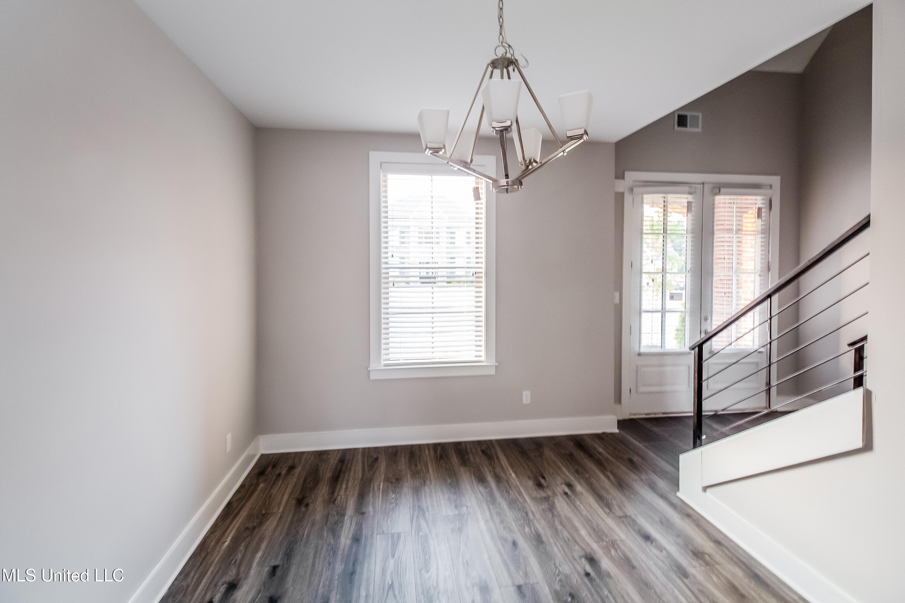 6453 Nesting Dove Olive Branch, MS 38654 - Photo 6 of 15 007-photo-dining-room-7133786