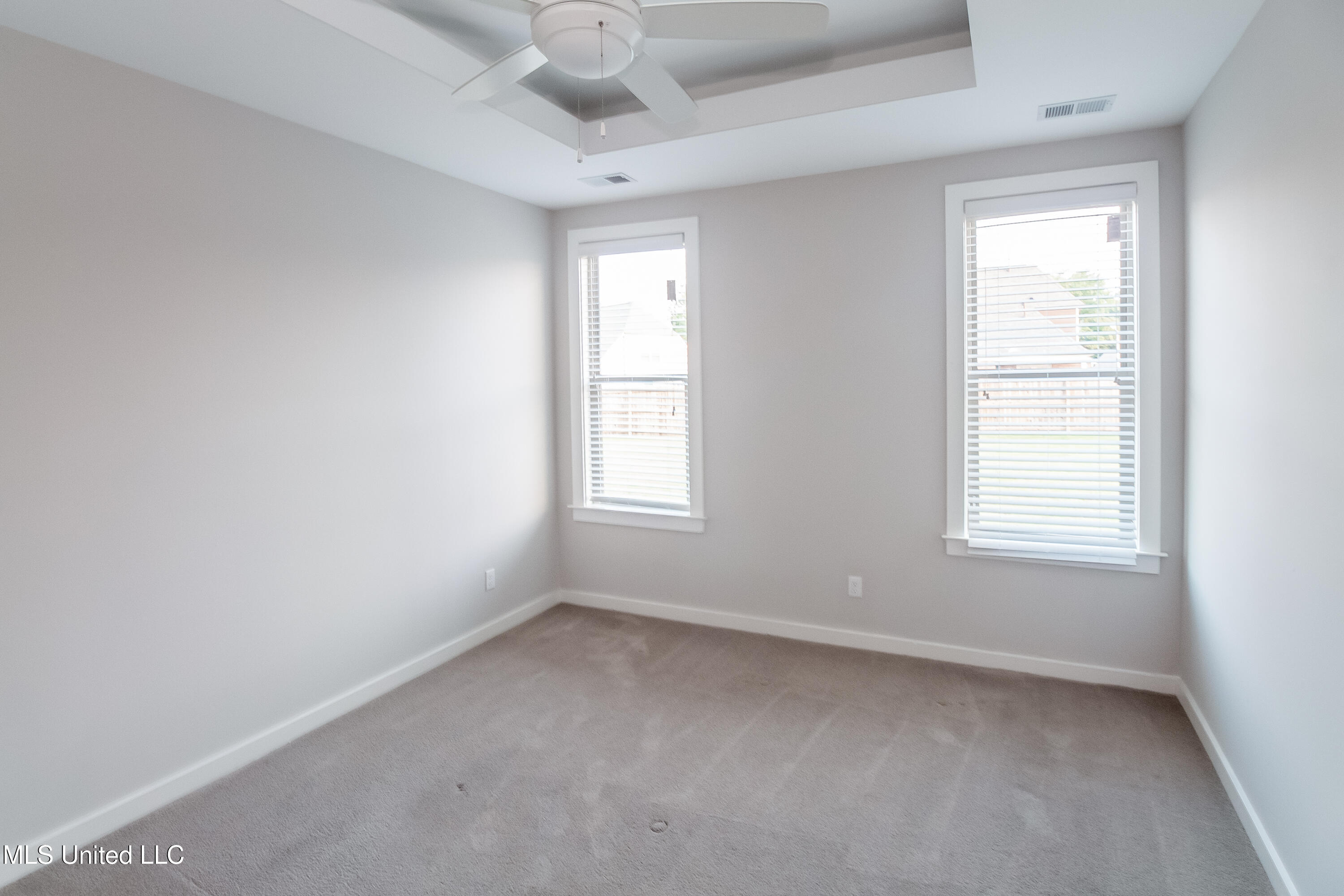 6453 Nesting Dove Olive Branch, MS 38654 - Photo 9 of 15 010-photo-master-bedroom-7133787