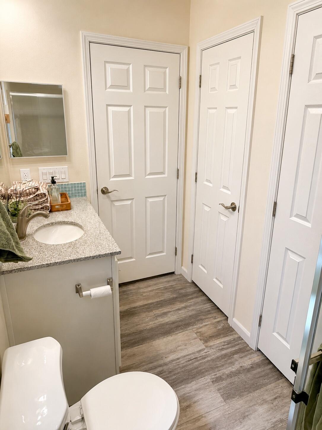 333 Old Mill Road, Unit 128 Santa Barbara, CA 93110 - Photo 12 of 31 main bath 2