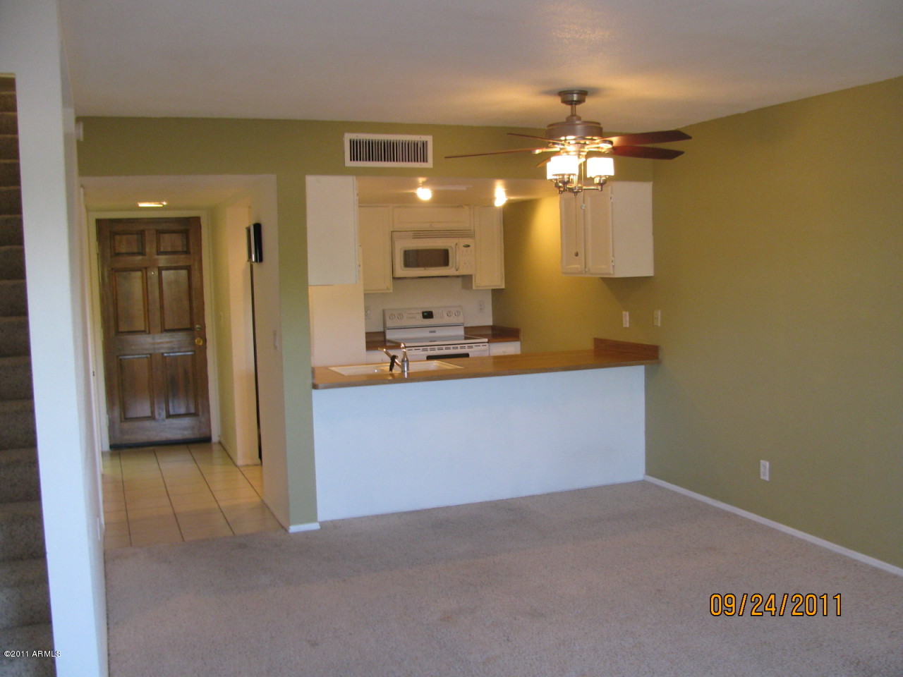 3030 North Hayden Road, Unit 13 Scottsdale, AZ 85251 - Photo 4 of 8 kitchen