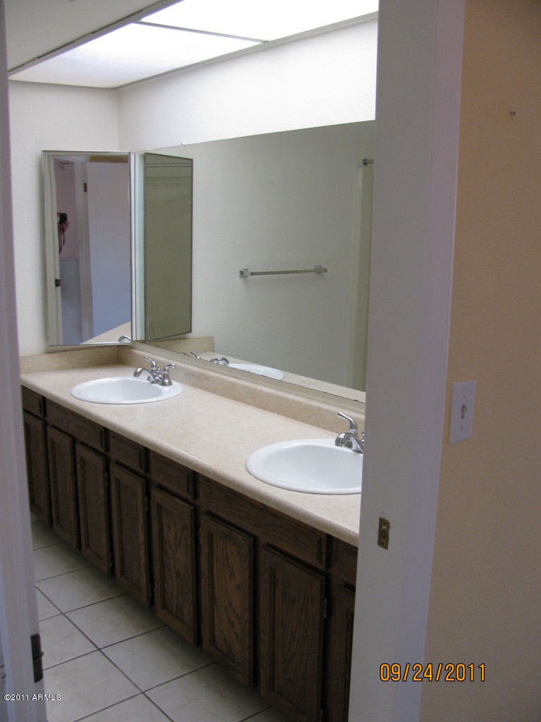 3030 North Hayden Road, Unit 13 Scottsdale, AZ 85251 - Photo 5 of 8 bath