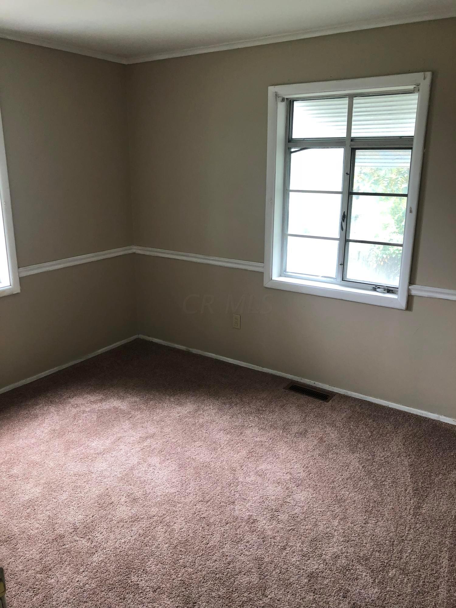 3404 Fisher Road Columbus, OH 43204 - Photo 7 of 21 Gallery Image 7