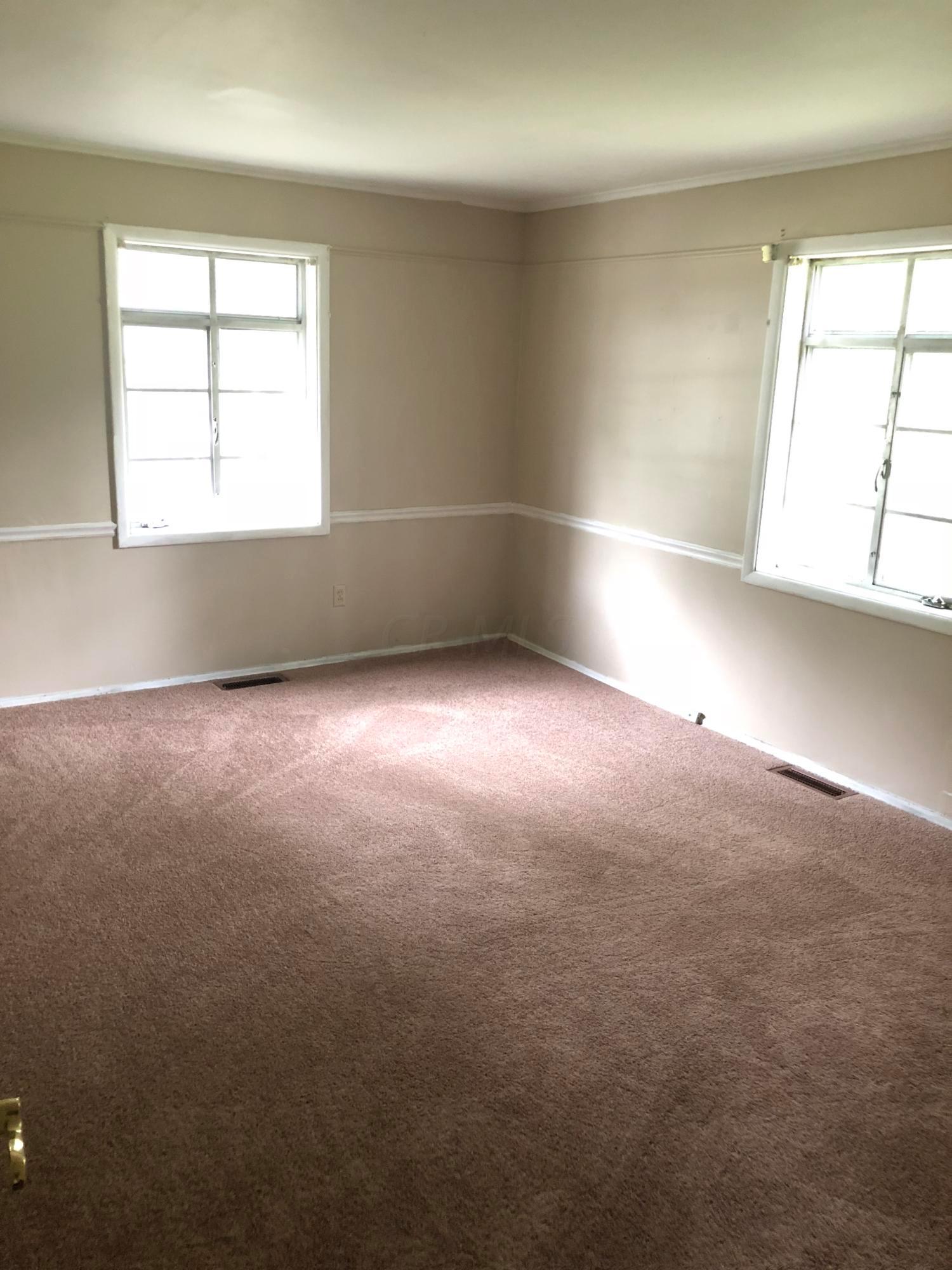 3404 Fisher Road Columbus, OH 43204 - Photo 8 of 21 Gallery Image 8