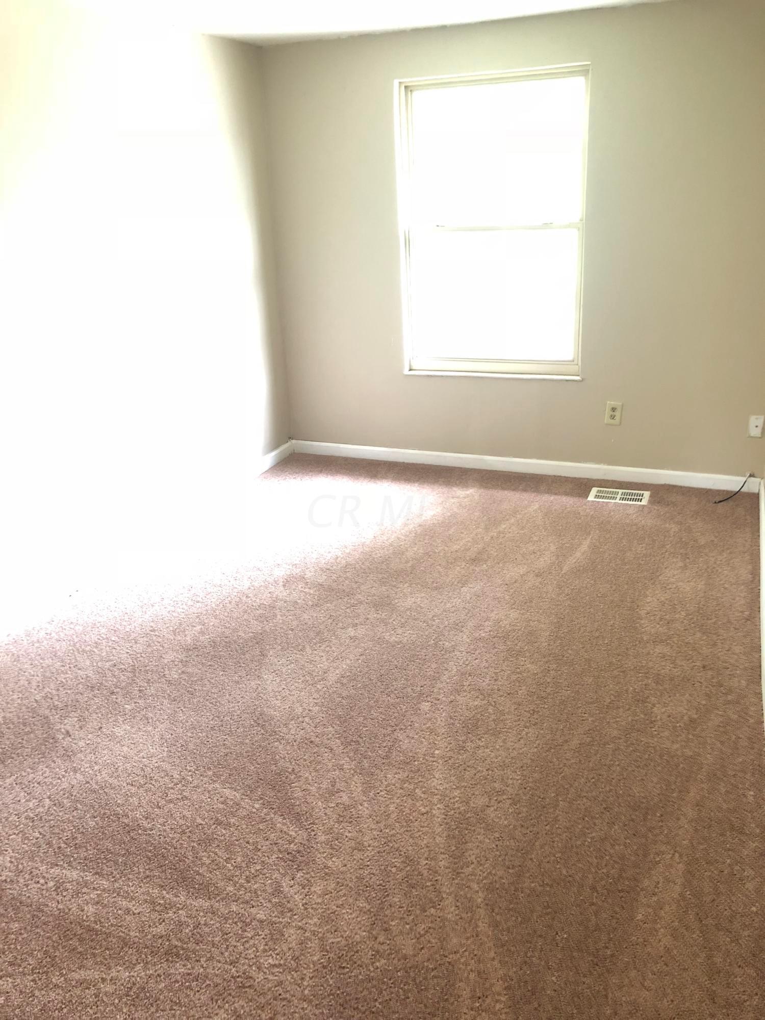 3404 Fisher Road Columbus, OH 43204 - Photo 9 of 21 Gallery Image 9