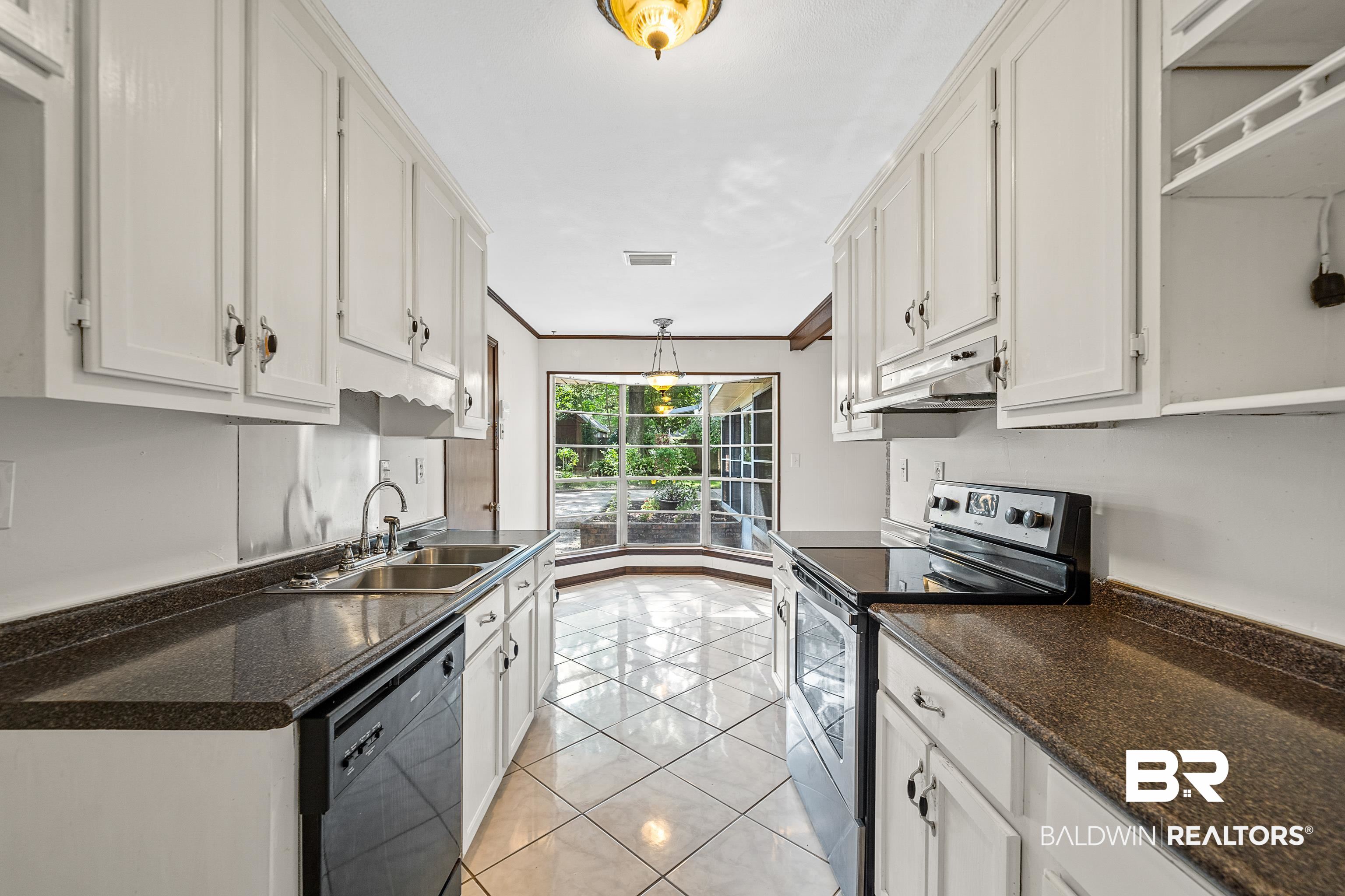 2308 Lantern Lane West Mobile, AL 36693 - Photo 9 of 29 Kitchen