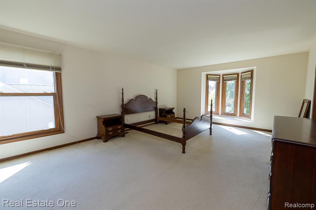 3193 Salem Drive Rochester Hills, MI 48306 - Photo 33 of 47