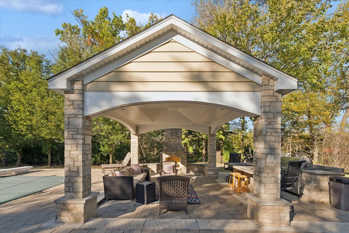 2122 Middlefork Road Northfield, IL 60093 - Photo 4 of 22