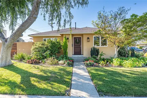 $1,125,000 | 6200 East Fairbrook Street, Long Beach, CA 90815