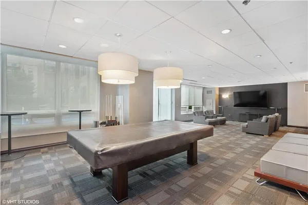 $2,650 | 33 West Ontario Street, Unit 17C, Chicago, IL 60654