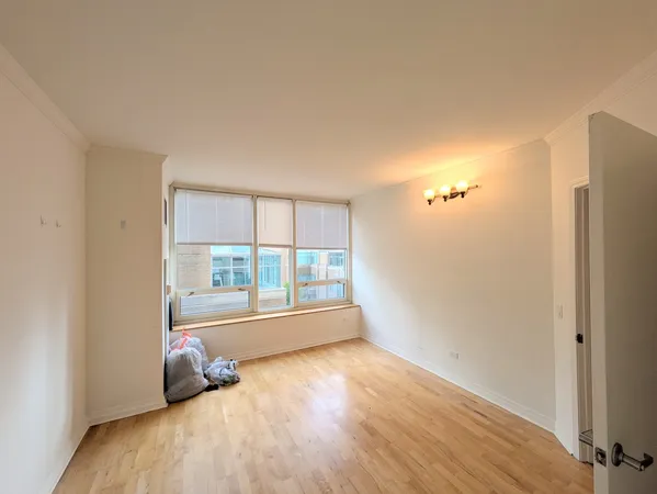 $2,650 | 33 West Ontario Street, Unit 17C, Chicago, IL 60654