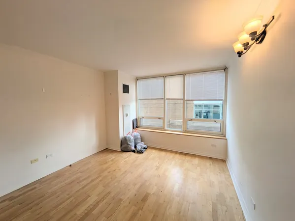 $2,650 | 33 West Ontario Street, Unit 17C, Chicago, IL 60654