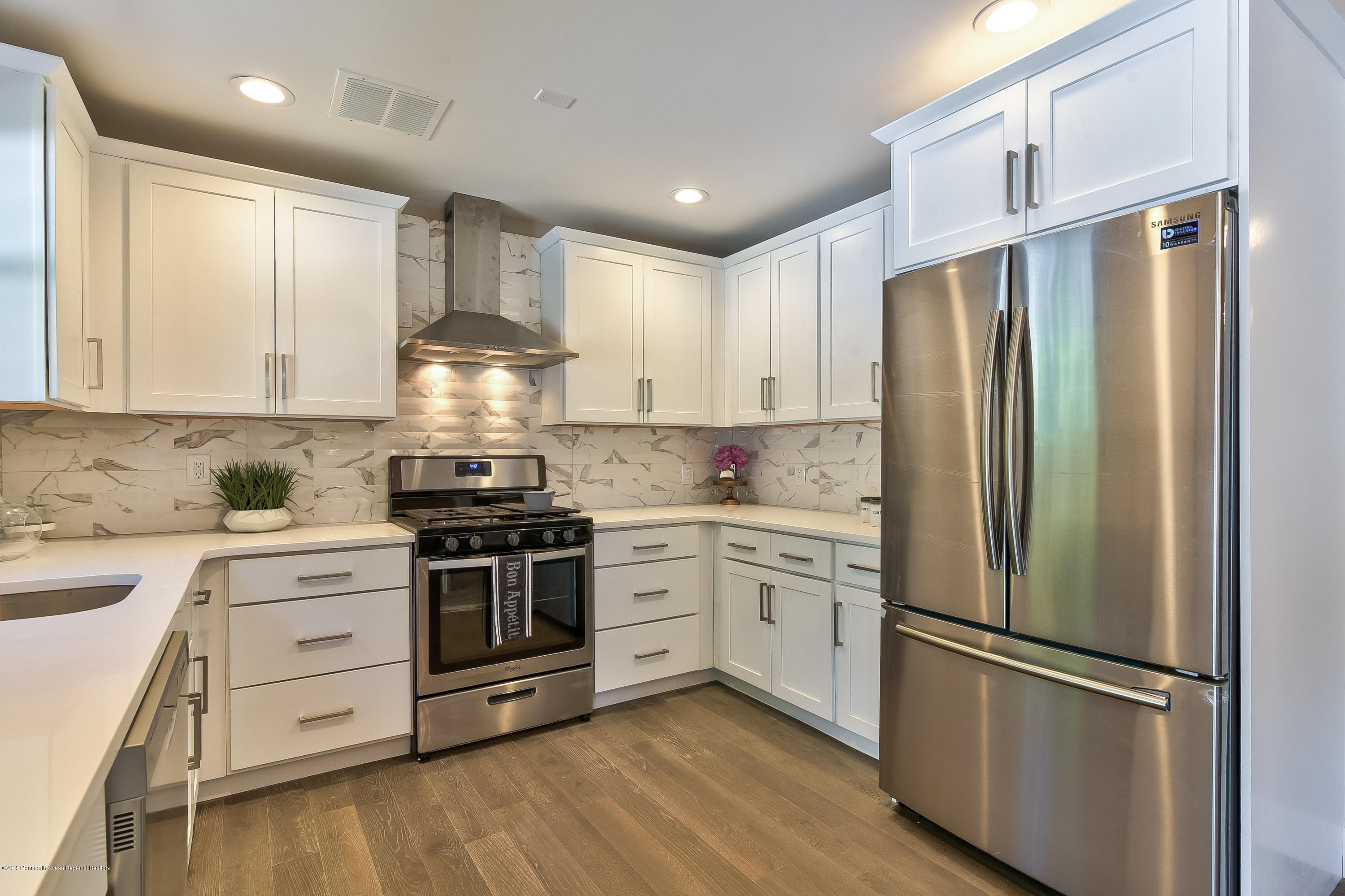 550 Line Road Hazlet, NJ 07730 - Photo 11 of 28 011_Kitchen