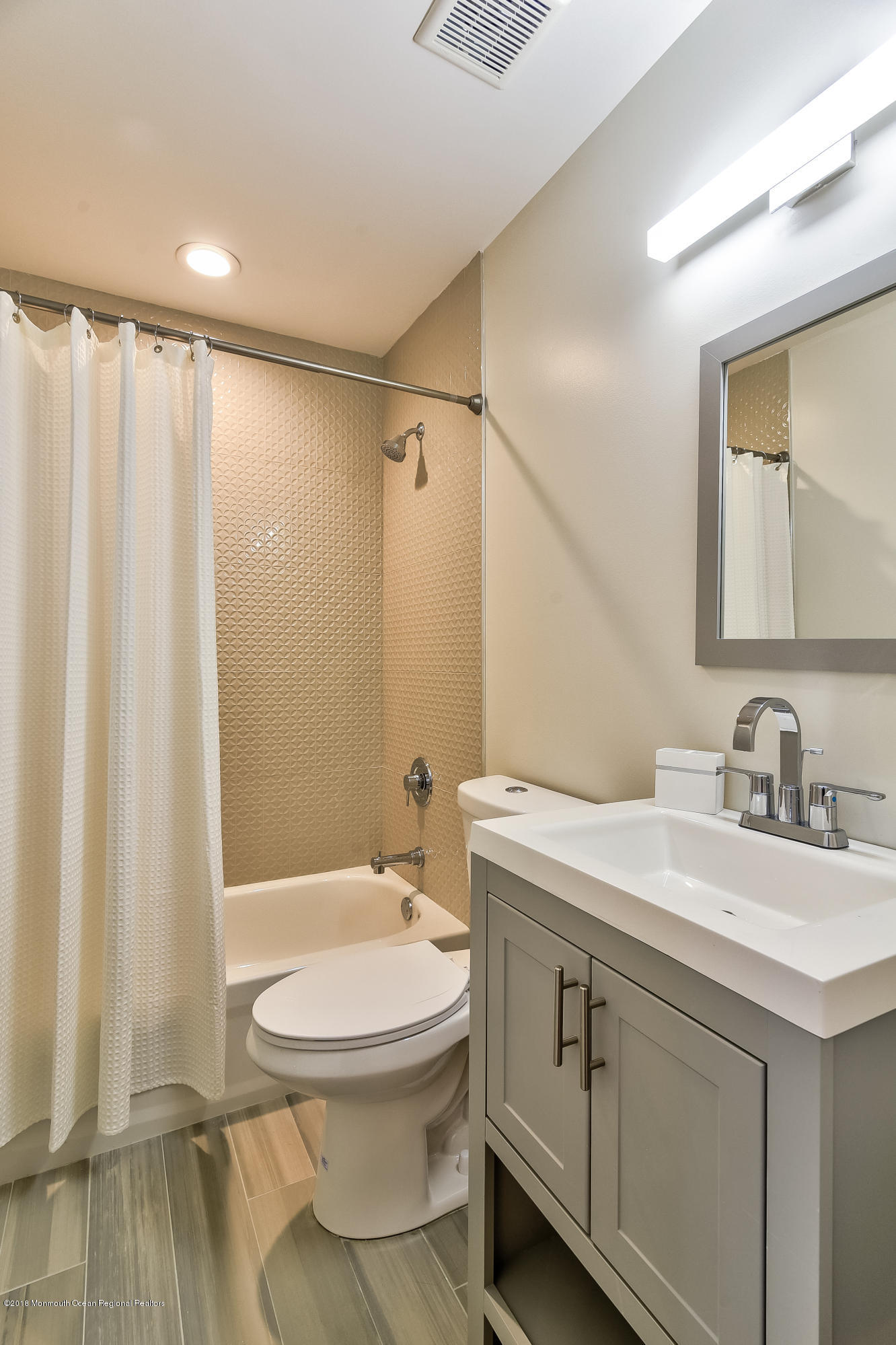550 Line Road Hazlet, NJ 07730 - Photo 17 of 28 017_Bathroom