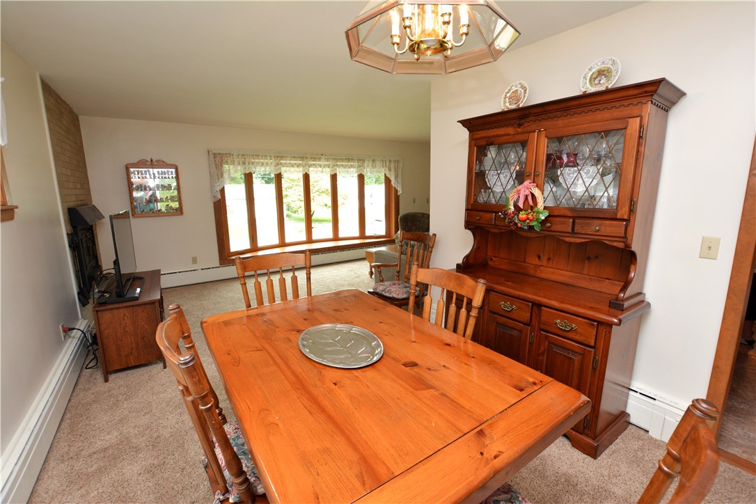 8 Sir Charles Road Lincoln, RI 02865 - Photo 11 of 26