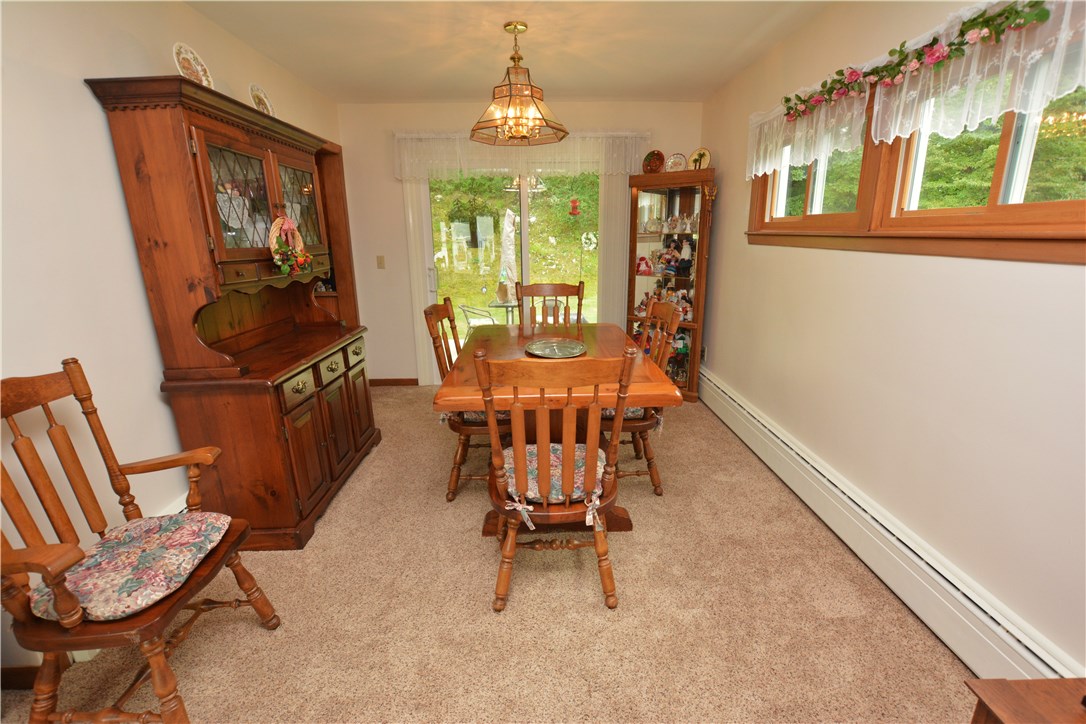 8 Sir Charles Road Lincoln, RI 02865 - Photo 10 of 26