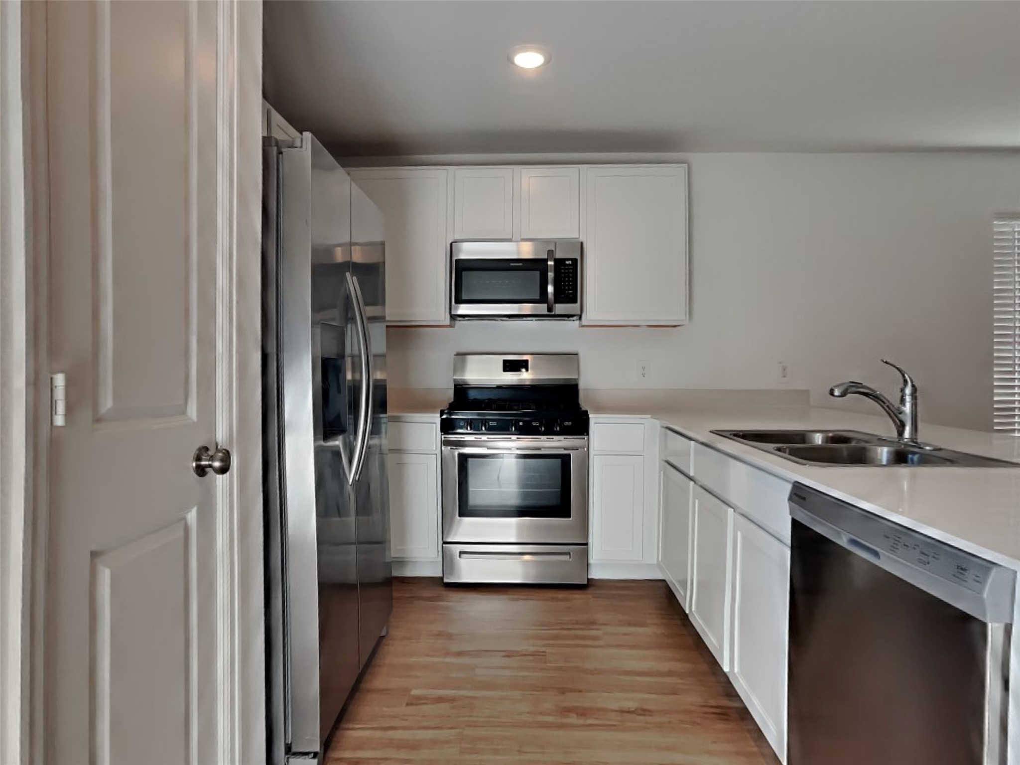 2842 Via Augusta Drive Conroe, TX 77301 - Photo 5 of 18