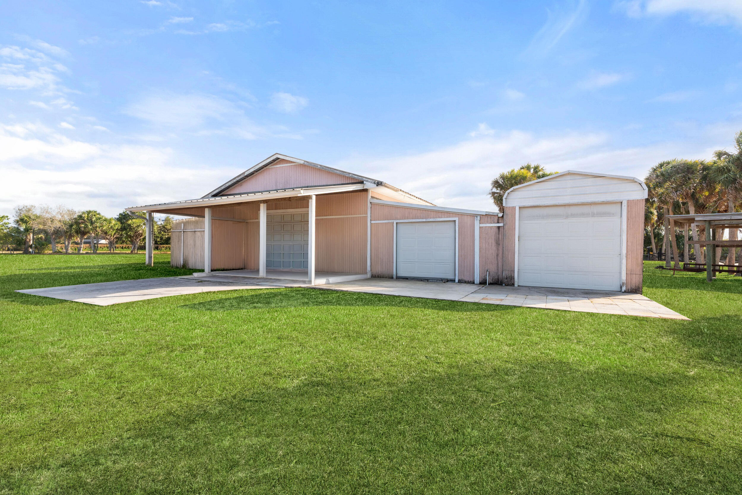 10125 Southwest Green Ridge Lane, Unit LANE Palm City, FL 34990 - Photo 29 of 84 54_smg05461