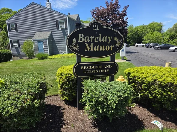 $389,000 | 21 Sterling Drive, Unit 12, Tiverton, RI 02878